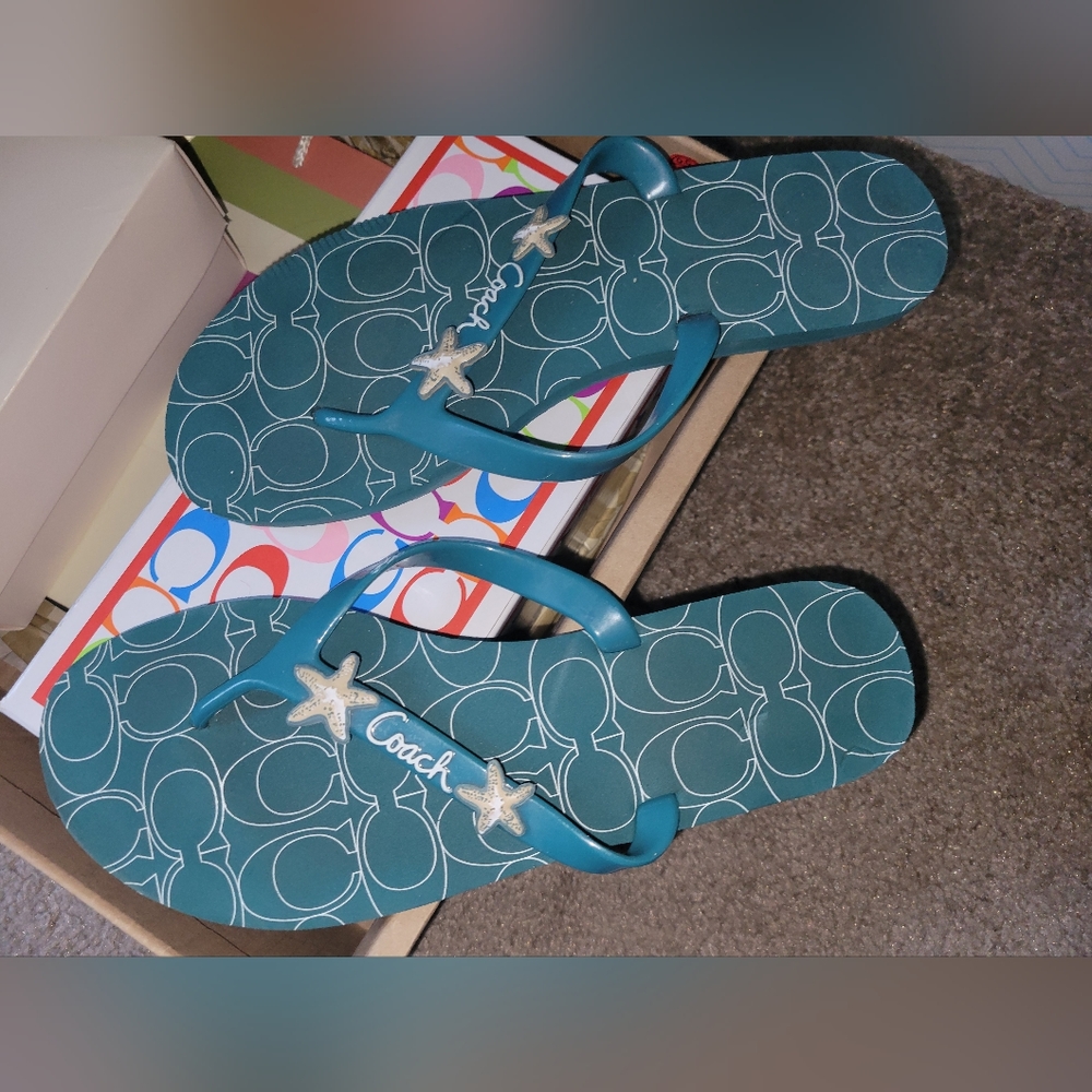Coach flip flops size 9 used condition